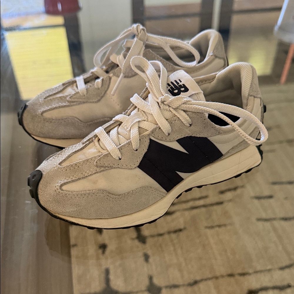 New Balance Cream and Navy Retro Running Sneakers
